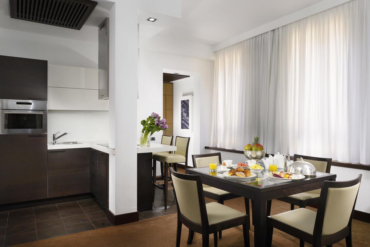 Milano Castello Luxury Apartment Bagian luar foto